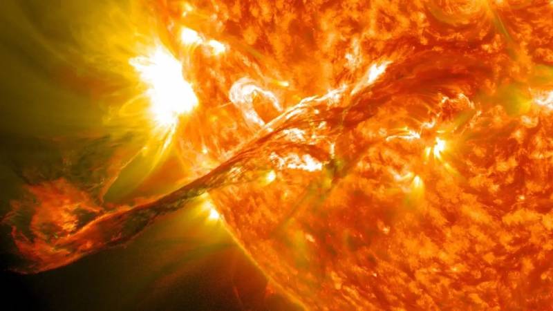 太阳能量的来源是什么 为什么可以发光发热