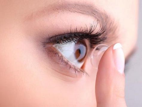 【辟谣】隐形眼镜会导致白内障吗？